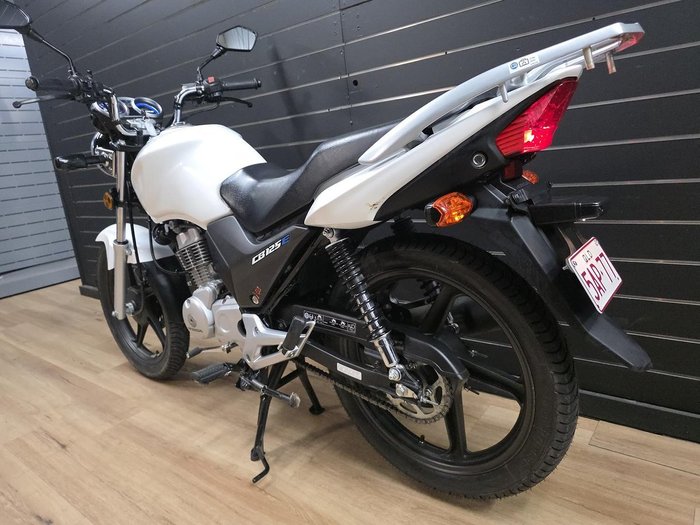 2021 Honda CB125E White