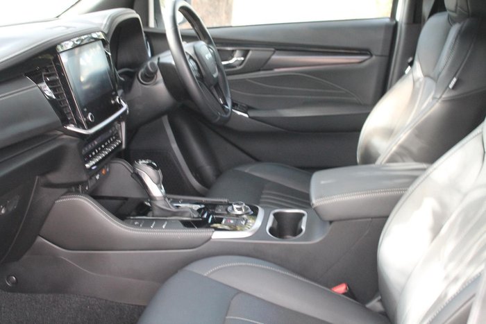 2025 Isuzu MU-X LS-T
