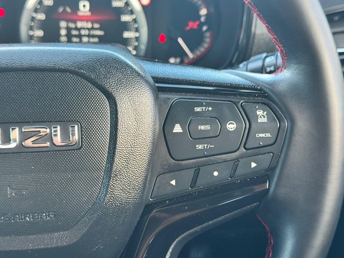 2025 Isuzu D-MAX X-TERRAIN