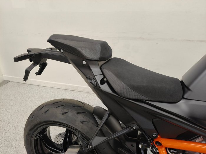 2026 Ktm 1390 SUPER DUKE R EVO Black