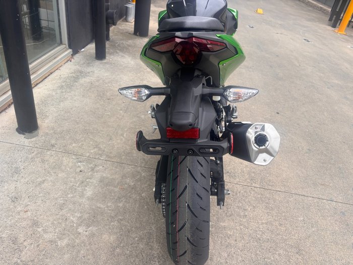 2025 Kawasaki 2025 Kawasaki 500CC ER-5 (ER500ESFNW) Road GREEN