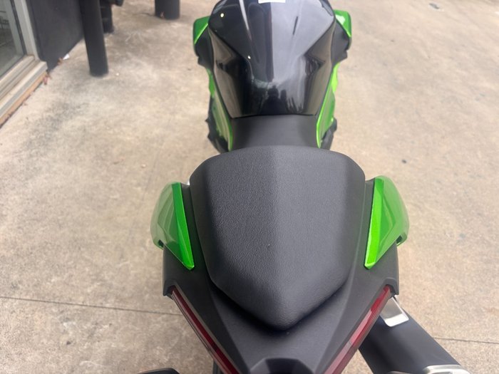 2025 Kawasaki 2025 Kawasaki 500CC ER-5 (ER500ESFNW) Road GREEN