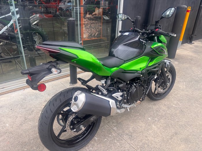 2025 Kawasaki 2025 Kawasaki 500CC ER-5 (ER500ESFNW) Road GREEN