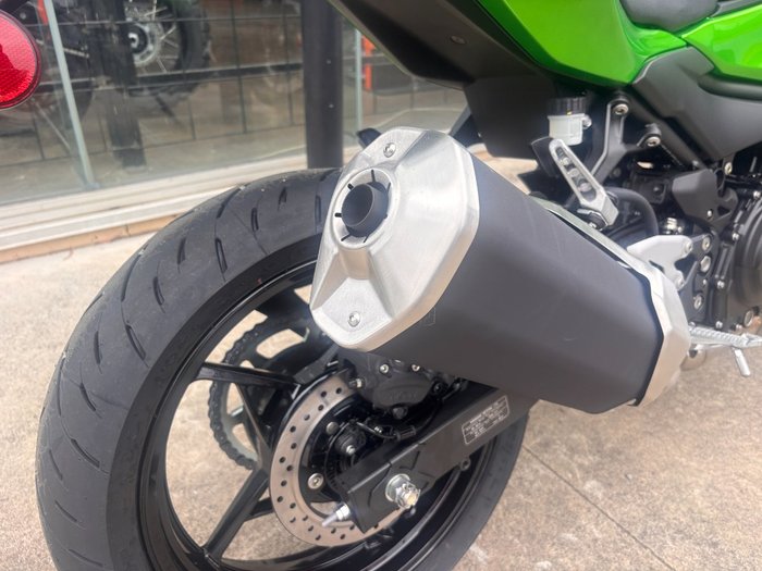 2025 Kawasaki 2025 Kawasaki 500CC ER-5 (ER500ESFNW) Road GREEN