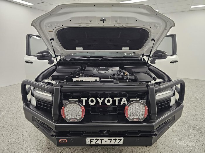 2024 Toyota Landcruiser GR Sport FJA300R 4X4 Dual Range Arctic White