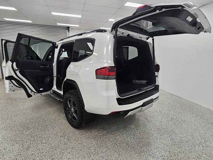 2024 Toyota Landcruiser GR Sport FJA300R 4X4 Dual Range Arctic White