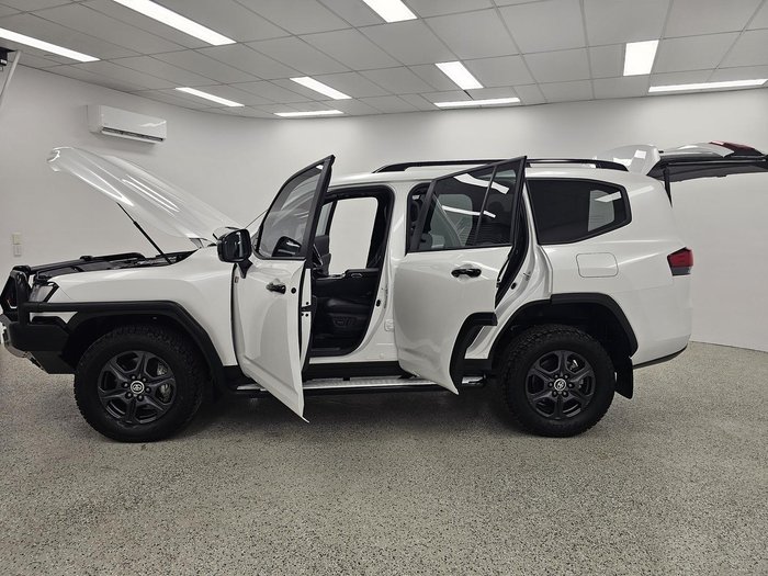 2024 Toyota Landcruiser GR Sport FJA300R 4X4 Dual Range Arctic White