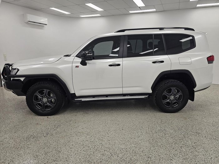 2024 Toyota Landcruiser GR Sport FJA300R 4X4 Dual Range Arctic White