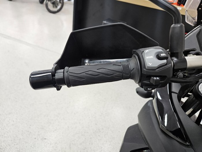 2024 Suzuki V-STROM 650XT (DL650XA) Black
