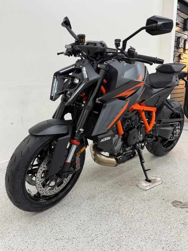 2026 Ktm 1390 SUPER DUKE R Black