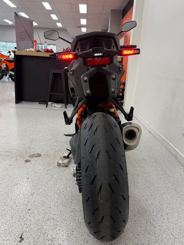 2026 Ktm 1390 SUPER DUKE R Black