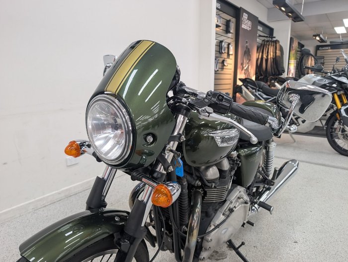 Triumph 2013 TRIUMPH 865CC THRUXTON A1 Green