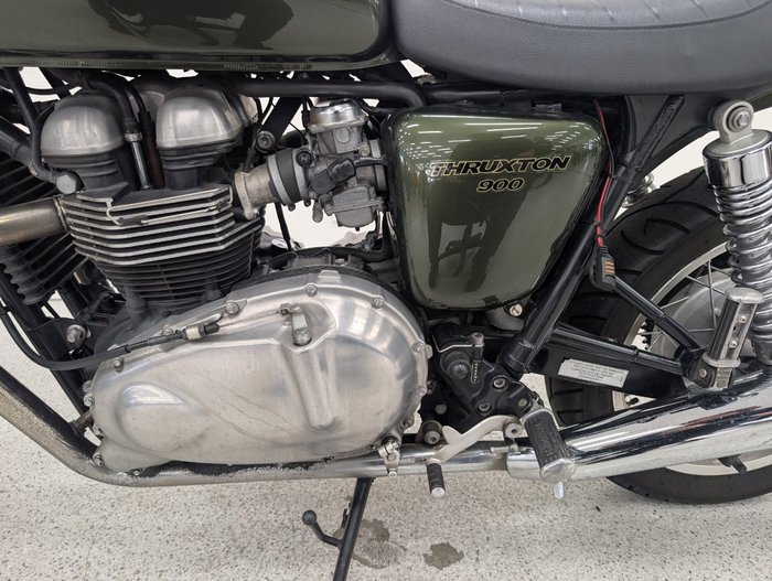 Triumph 2013 TRIUMPH 865CC THRUXTON A1 Green