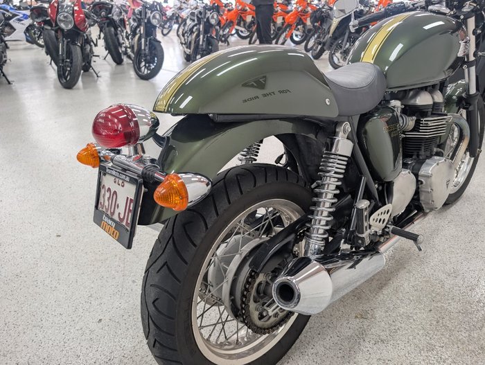 Triumph 2013 TRIUMPH 865CC THRUXTON A1 Green