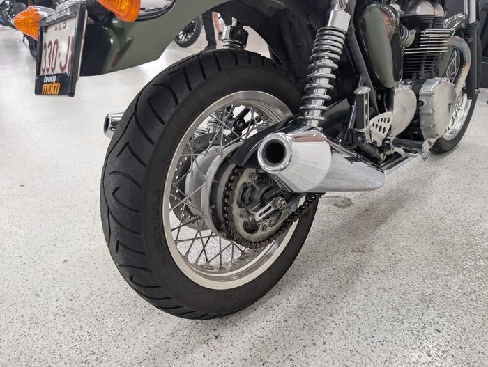 Triumph 2013 TRIUMPH 865CC THRUXTON A1 Green