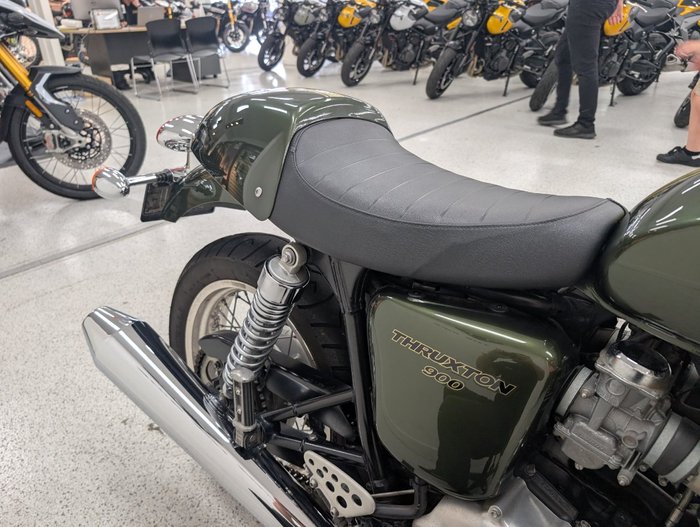 Triumph 2013 TRIUMPH 865CC THRUXTON A1 Green