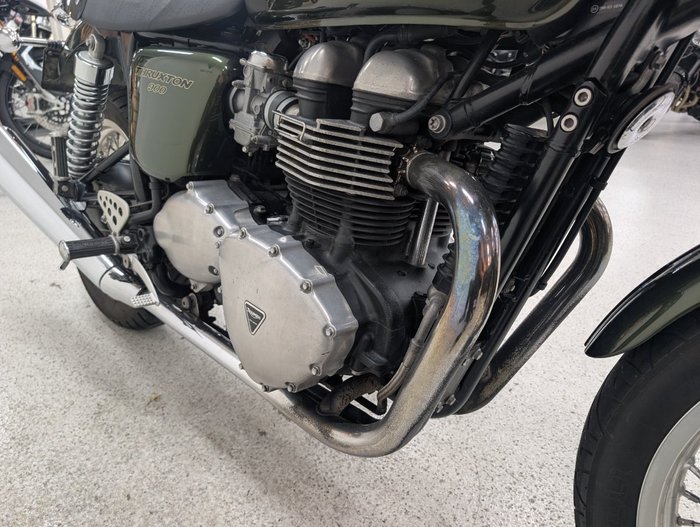 Triumph 2013 TRIUMPH 865CC THRUXTON A1 Green