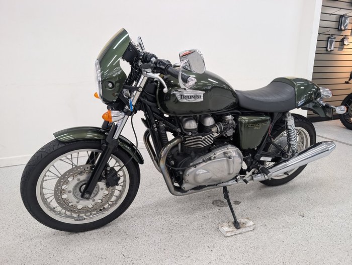 Triumph 2013 TRIUMPH 865CC THRUXTON A1 Green