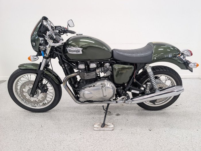 Triumph 2013 TRIUMPH 865CC THRUXTON A1 Green