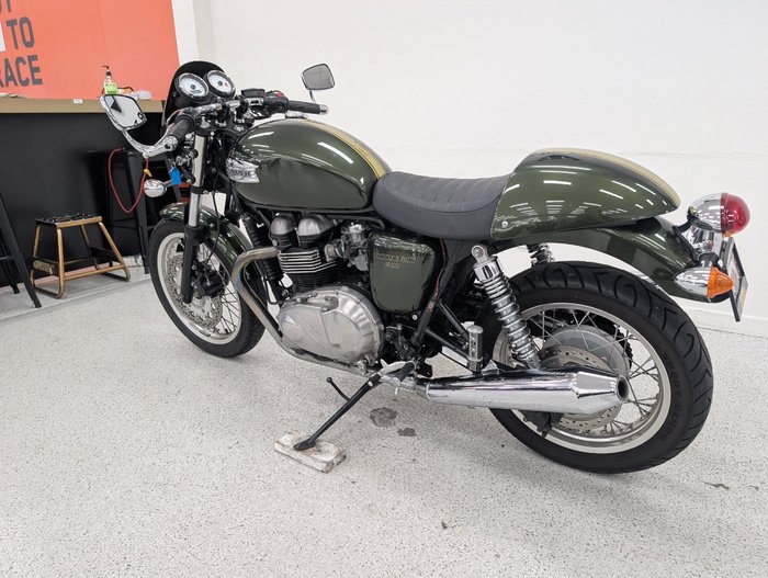 Triumph 2013 TRIUMPH 865CC THRUXTON A1 Green