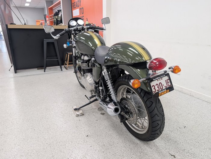 Triumph 2013 TRIUMPH 865CC THRUXTON A1 Green