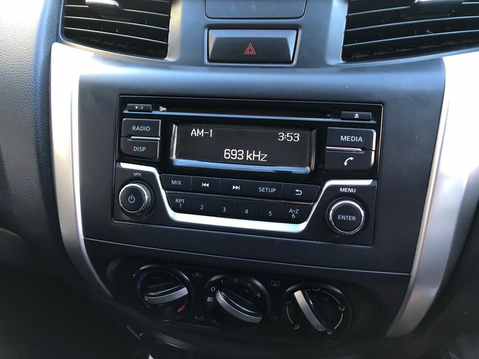 2019 Nissan Navara RX