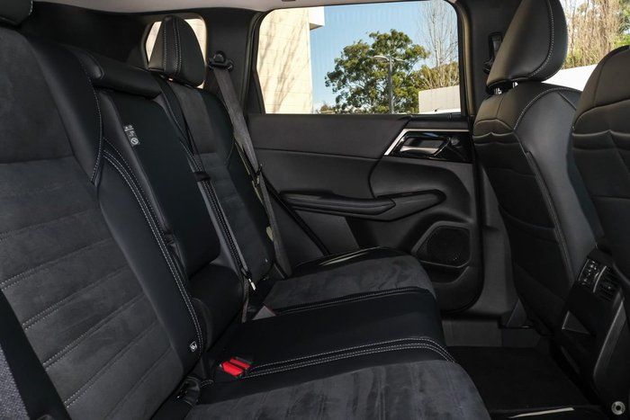 2025 Mitsubishi Outlander PHEV Aspire
