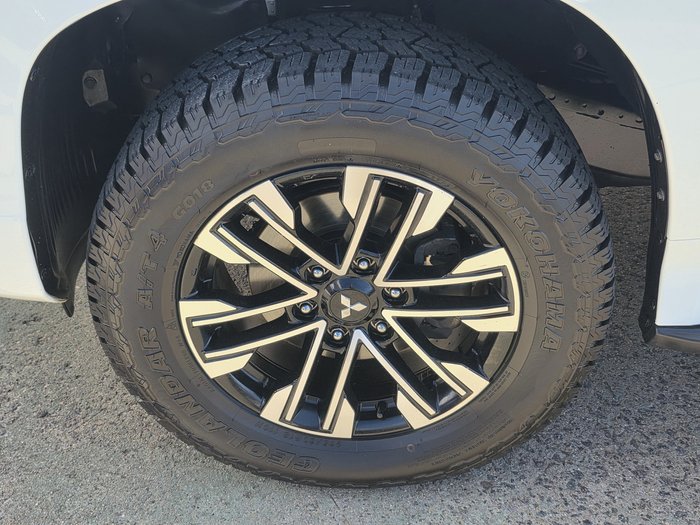 2021 Mitsubishi Pajero Sport GLS