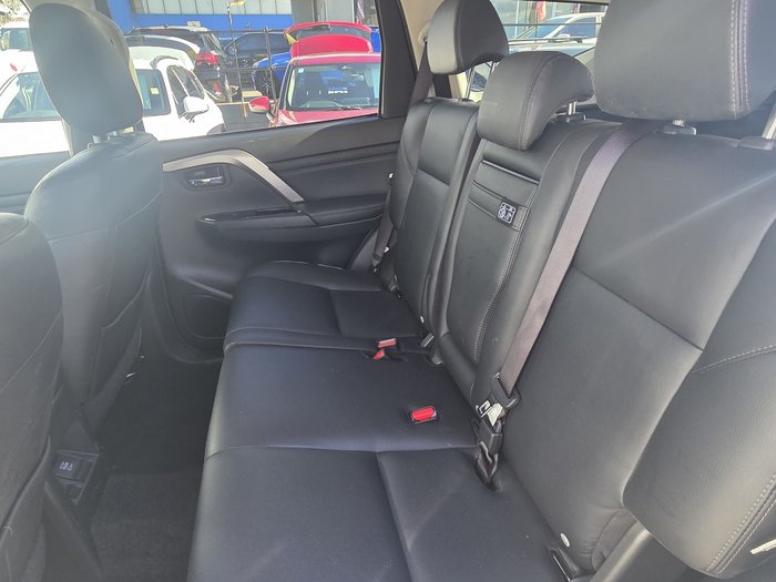 2021 Mitsubishi Pajero Sport GLS