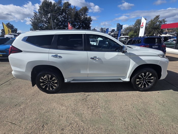 2021 Mitsubishi Pajero Sport GLS