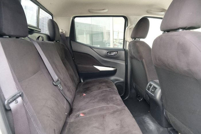 2019 Nissan Navara RX