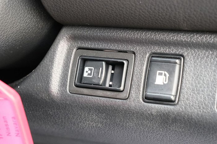 2019 Nissan Navara RX