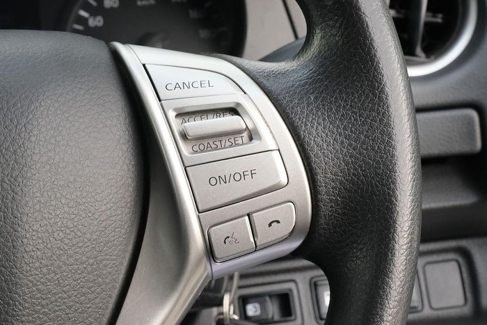 2019 Nissan Navara RX