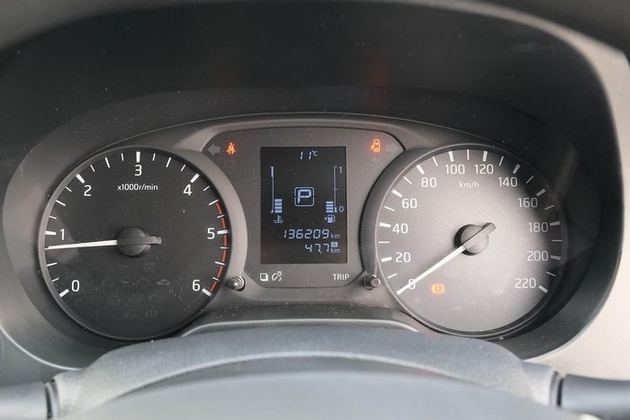 2019 Nissan Navara RX