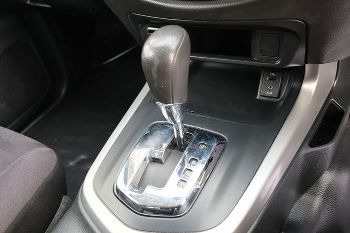 2019 Nissan Navara RX