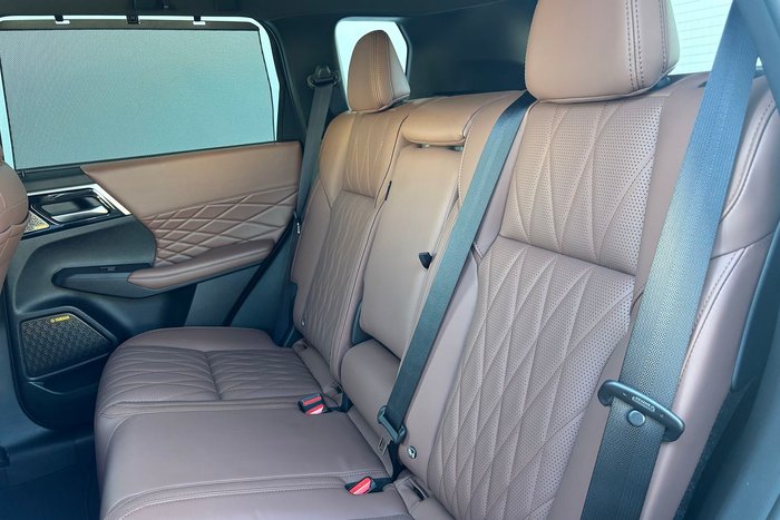 2025 Mitsubishi Outlander Exceed Tourer
