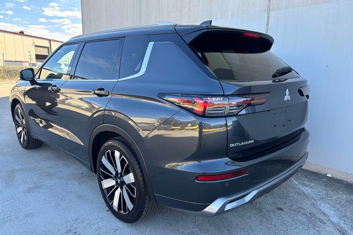 2025 Mitsubishi Outlander Exceed Tourer