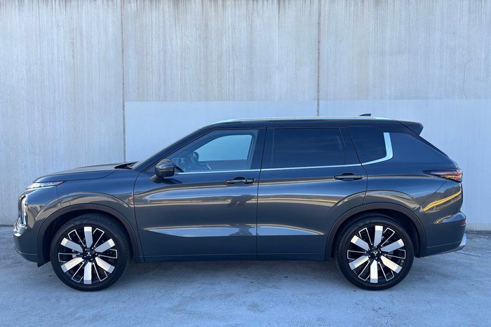 2025 Mitsubishi Outlander Exceed Tourer