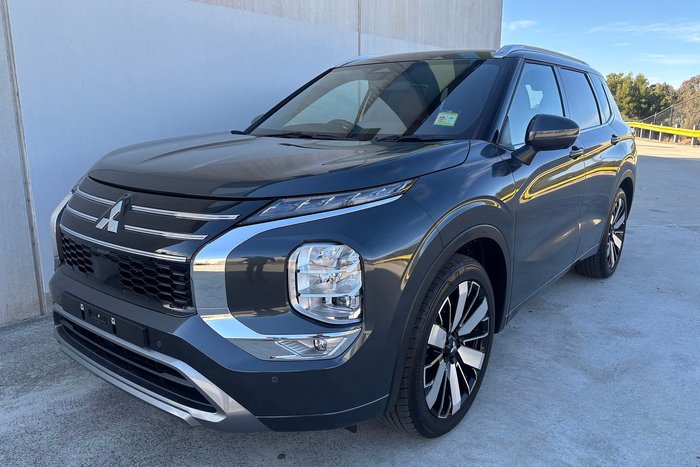 2025 Mitsubishi Outlander Exceed Tourer
