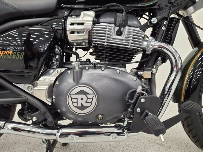 2026 Royal Enfield SUPER METEOR 650 Green