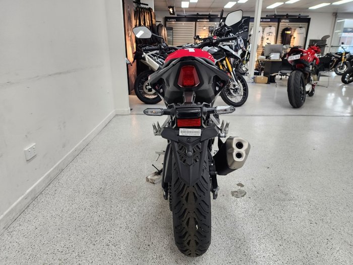 2024 Honda CB500 HORNET Red