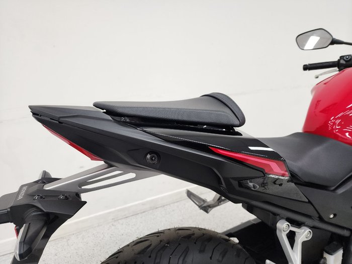 2024 Honda CB500 HORNET Red