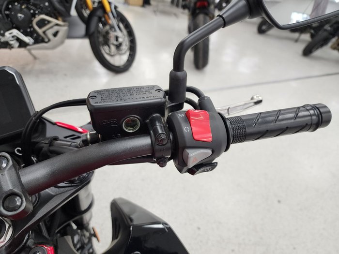 2024 Honda CB500 HORNET Red