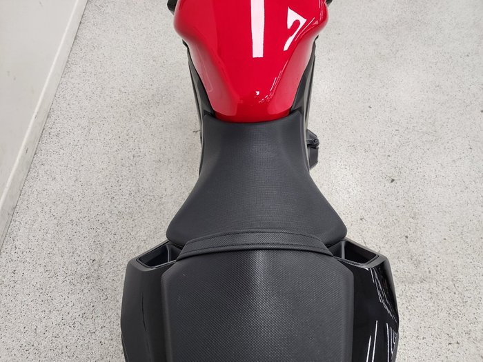2024 Honda CB500 HORNET Red