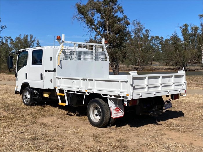 2009 Isuzu N Series NPR 300