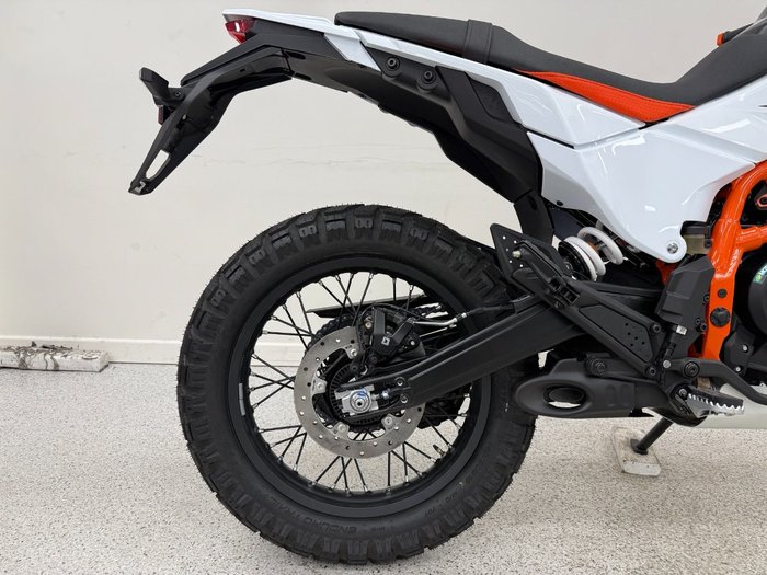 2025 Ktm 390 ADVENTURE R White