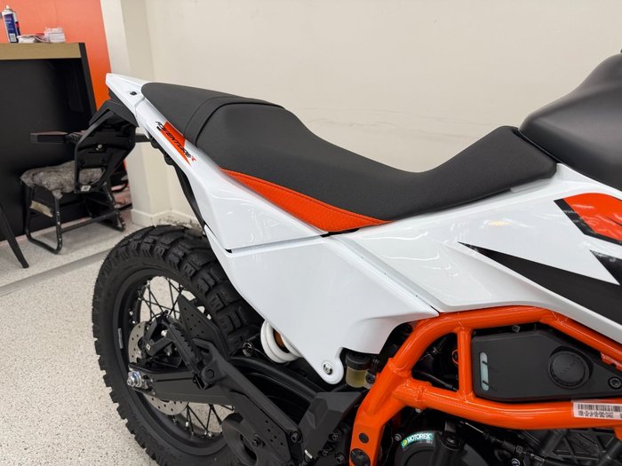 2025 Ktm 390 ADVENTURE R White
