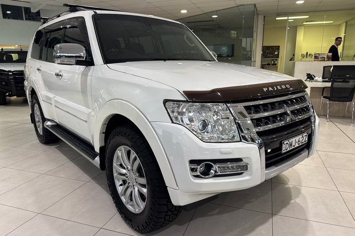 2016 Mitsubishi Pajero Exceed