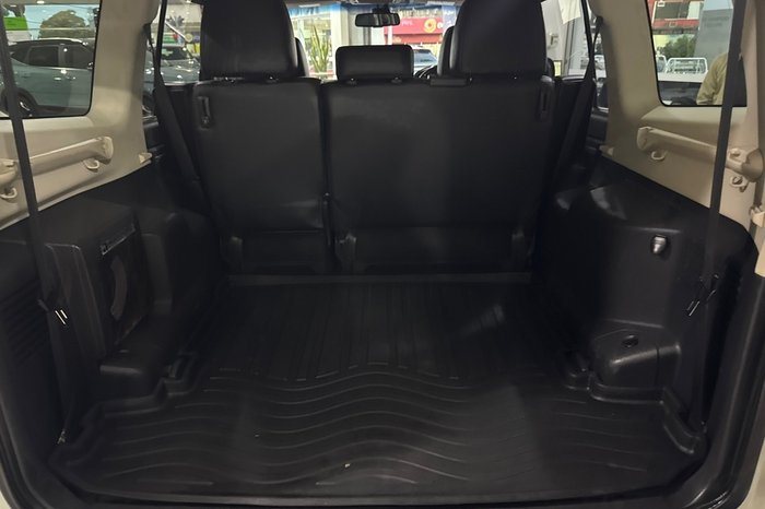 2016 Mitsubishi Pajero Exceed