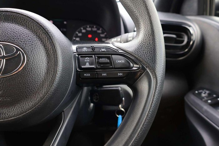 2024 Toyota Yaris Ascent Sport
